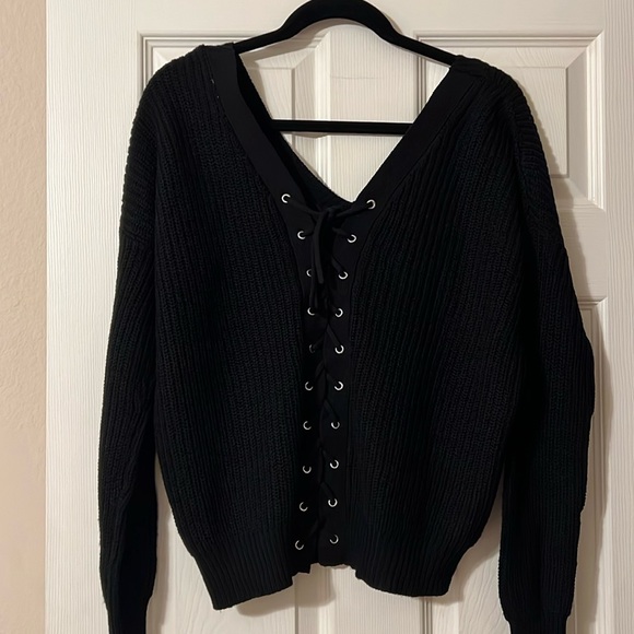 RD Style Back Ribbon Sweater - Picture 4 of 5